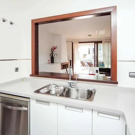 Mirador De Bassetes 4 - Grupo Turis カルプ